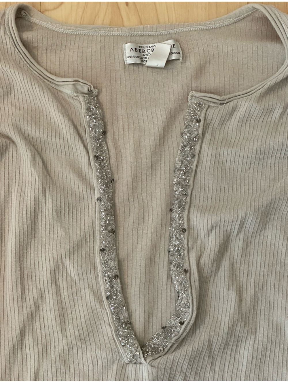 Abercrombie & Fitch Vintage Y2K Beaded V-Neck 100% Cotton Top, L